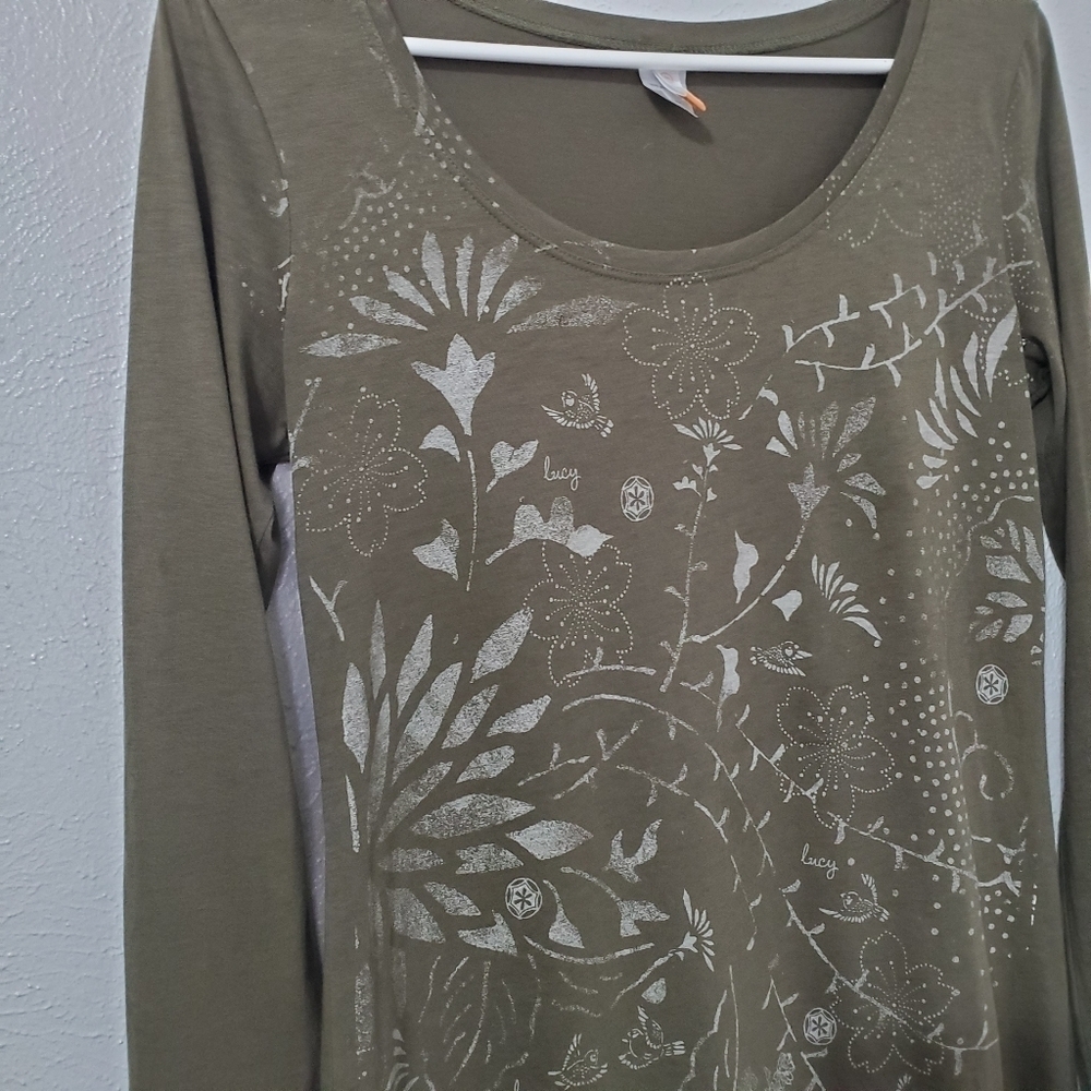 Sale 4/$30 Lucy Activewear Olive Green Top Women's Size Medium - Picture 3 of 8
